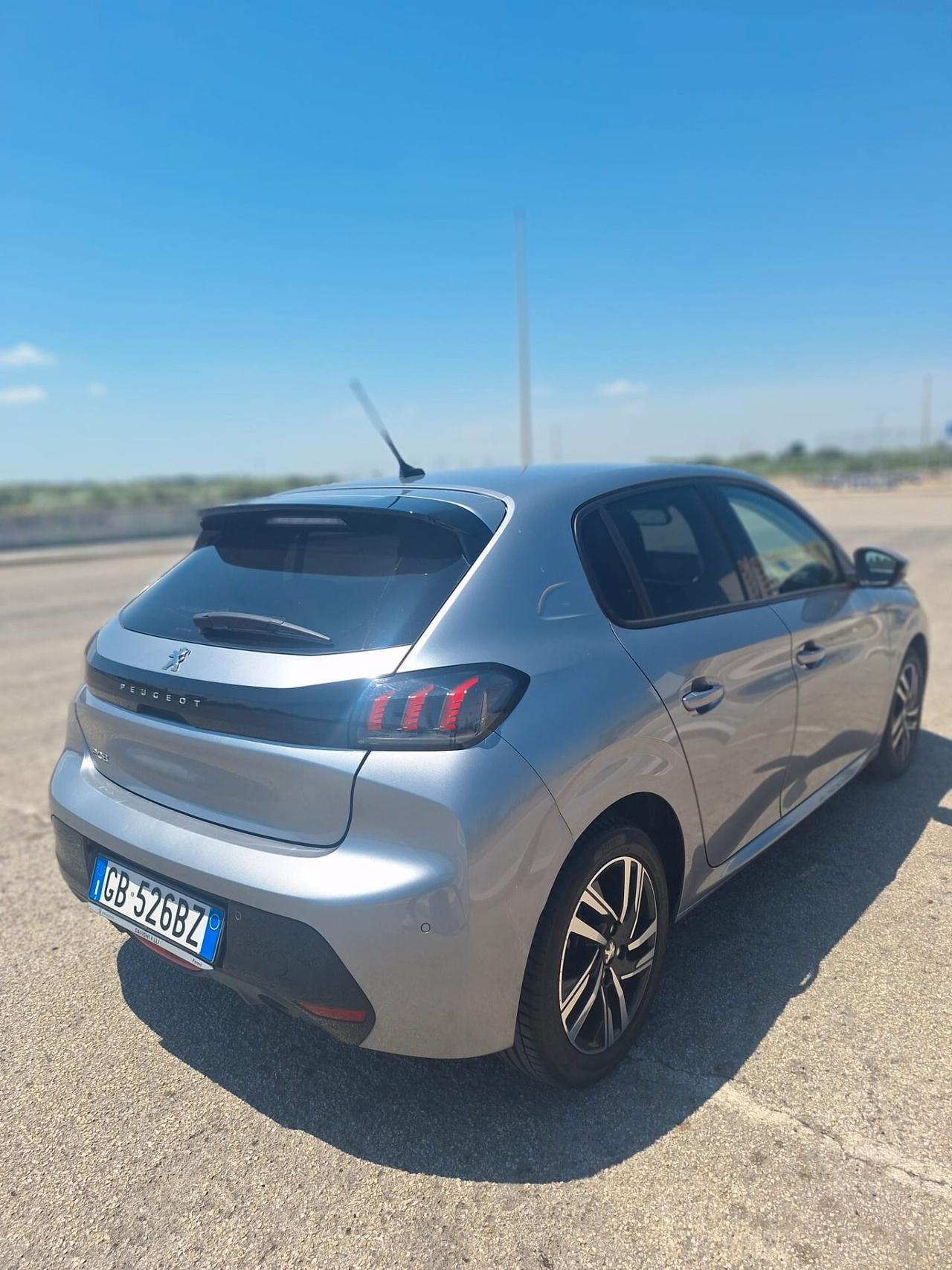 Peugeot 208 BlueHDi 100 5P. Allure Navi Pack 2020