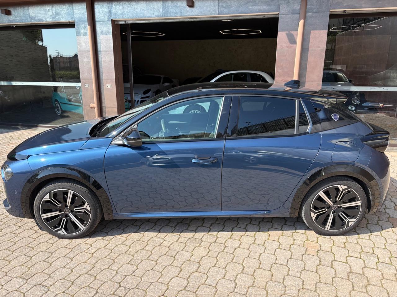 Lancia Ypsilon Hybrid e-DCT LX