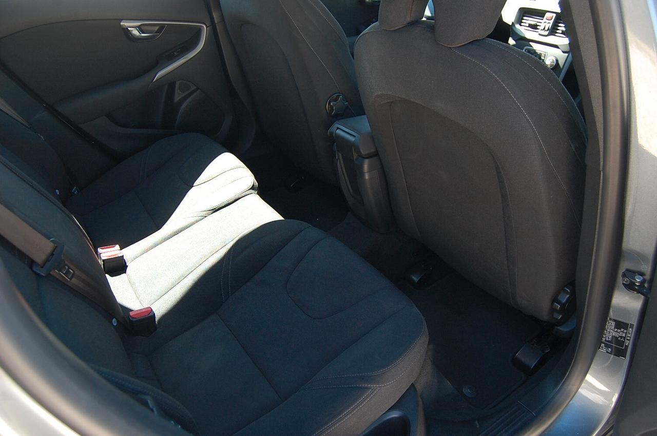 Volvo V40 Cross Country D4 Kinetic