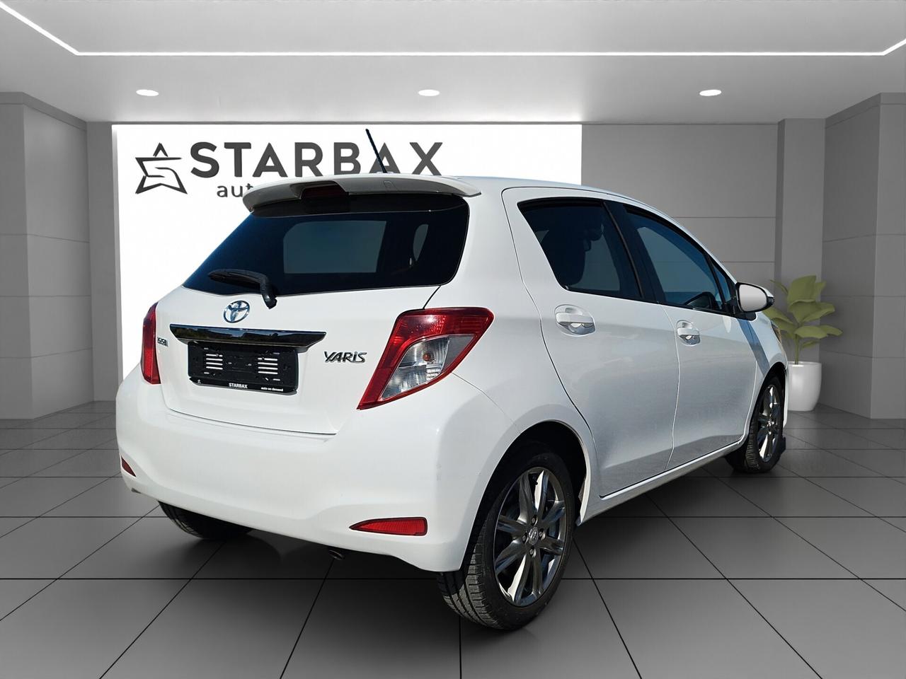 Toyota Yaris 1.4 D-4D 5 porte Trend SEDILI RISCALDABILI RETROCAMERA NAVI