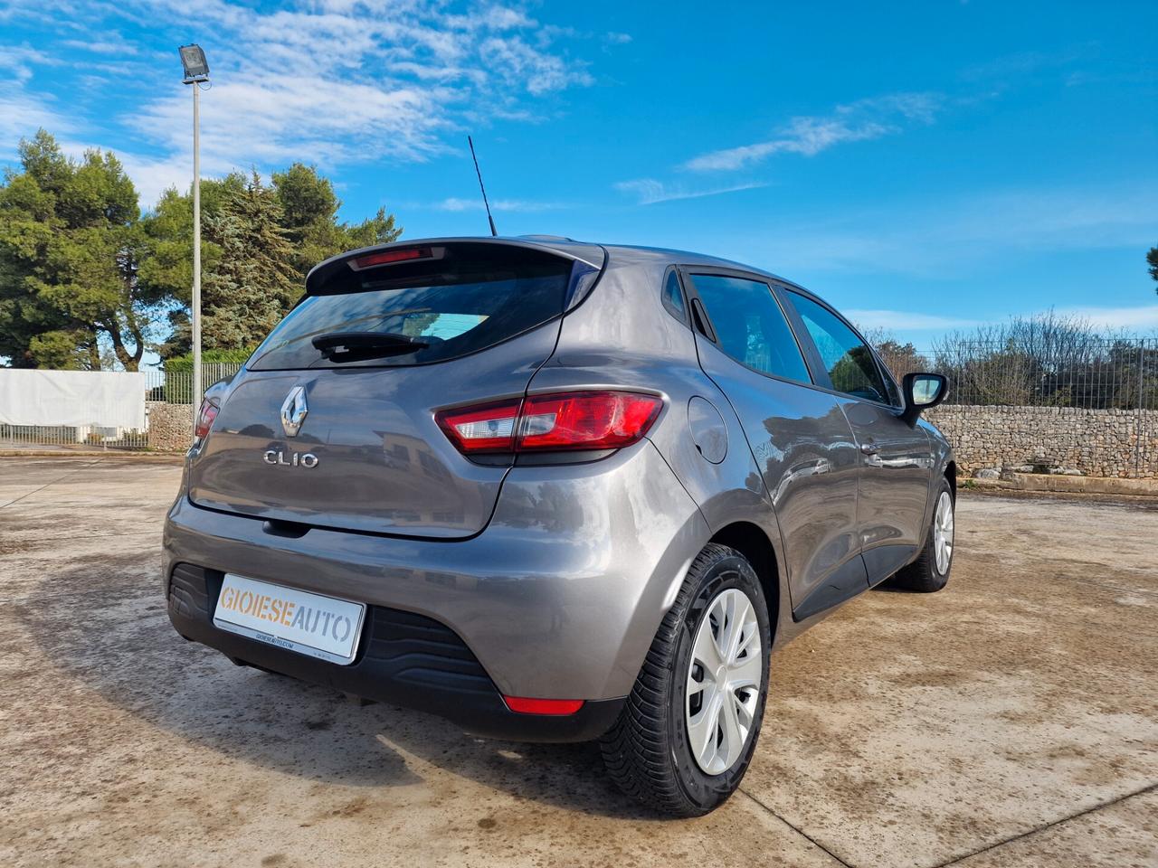 Renault Clio 1.2 75CV 5 porte