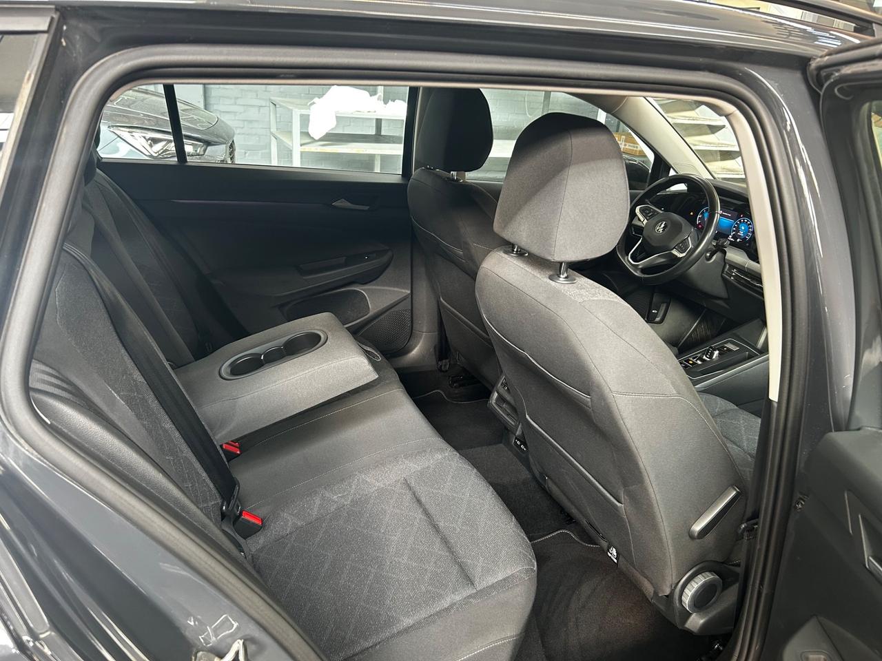 Volkswagen Golf Variant 2.0 TDI SCR DSG Life neopatentati