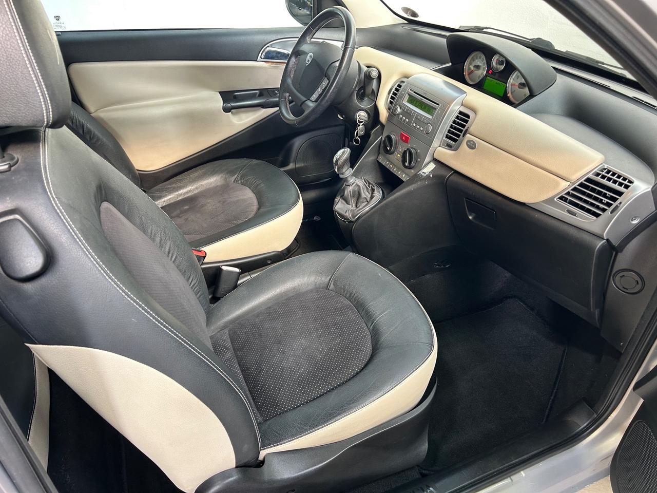 Lancia Ypsilon 1.2 Versus