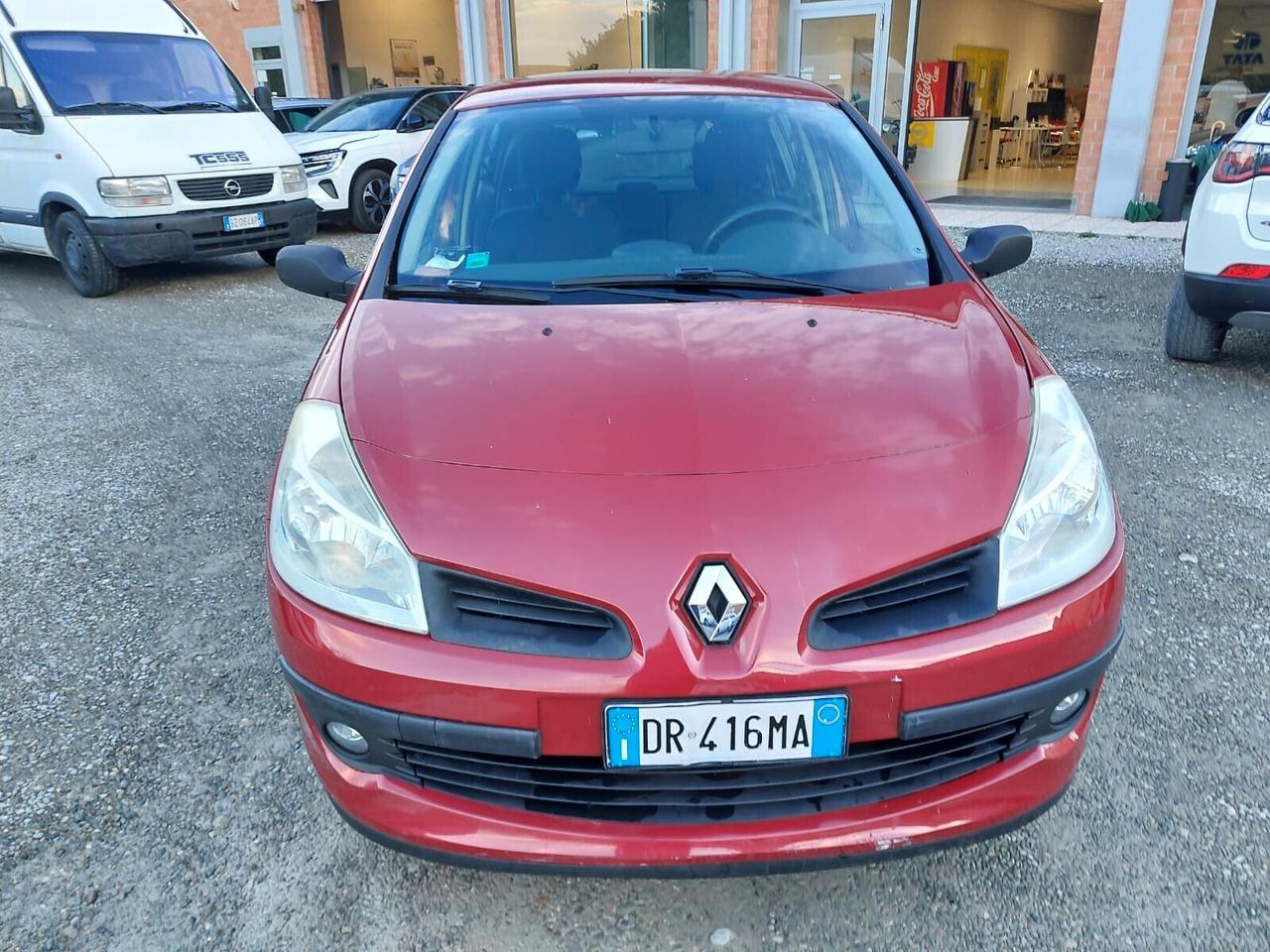 Renault Clio Storia 1.2 16V 5 porte Dynamique
