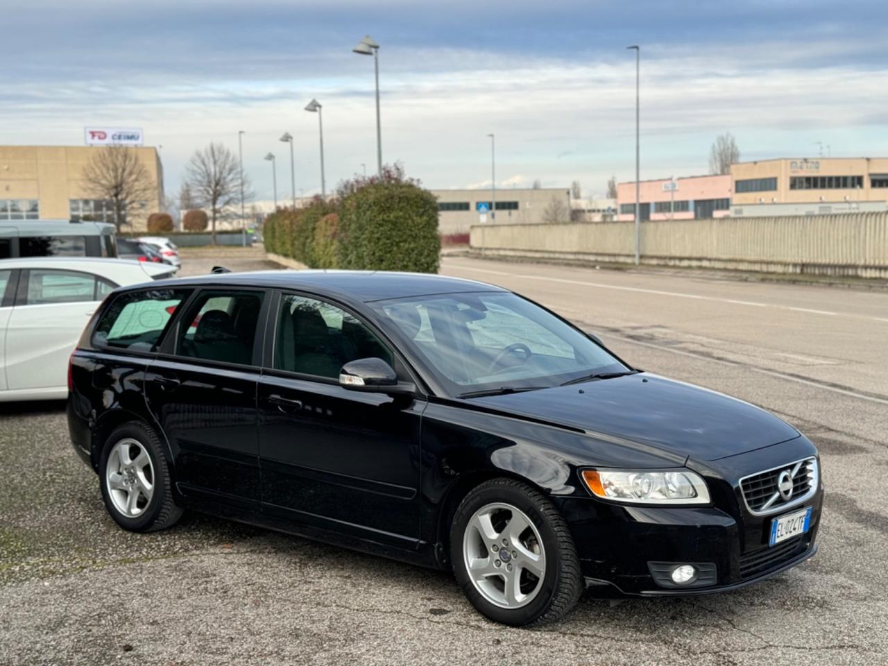 Volvo V50 1.6D 115cv Neopatentati