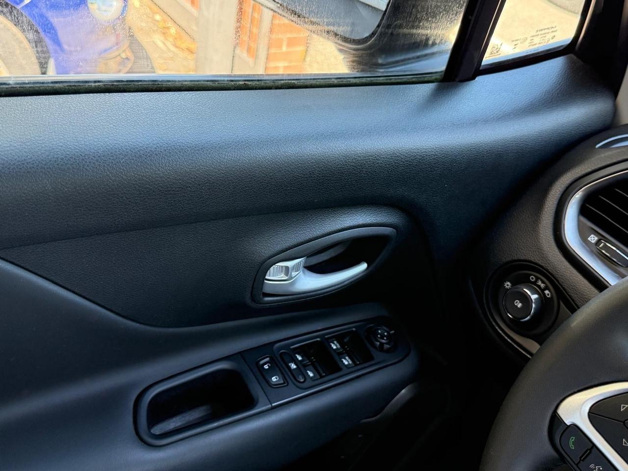 Jeep Renegade 1.6 Mjt 130 CV Longitude