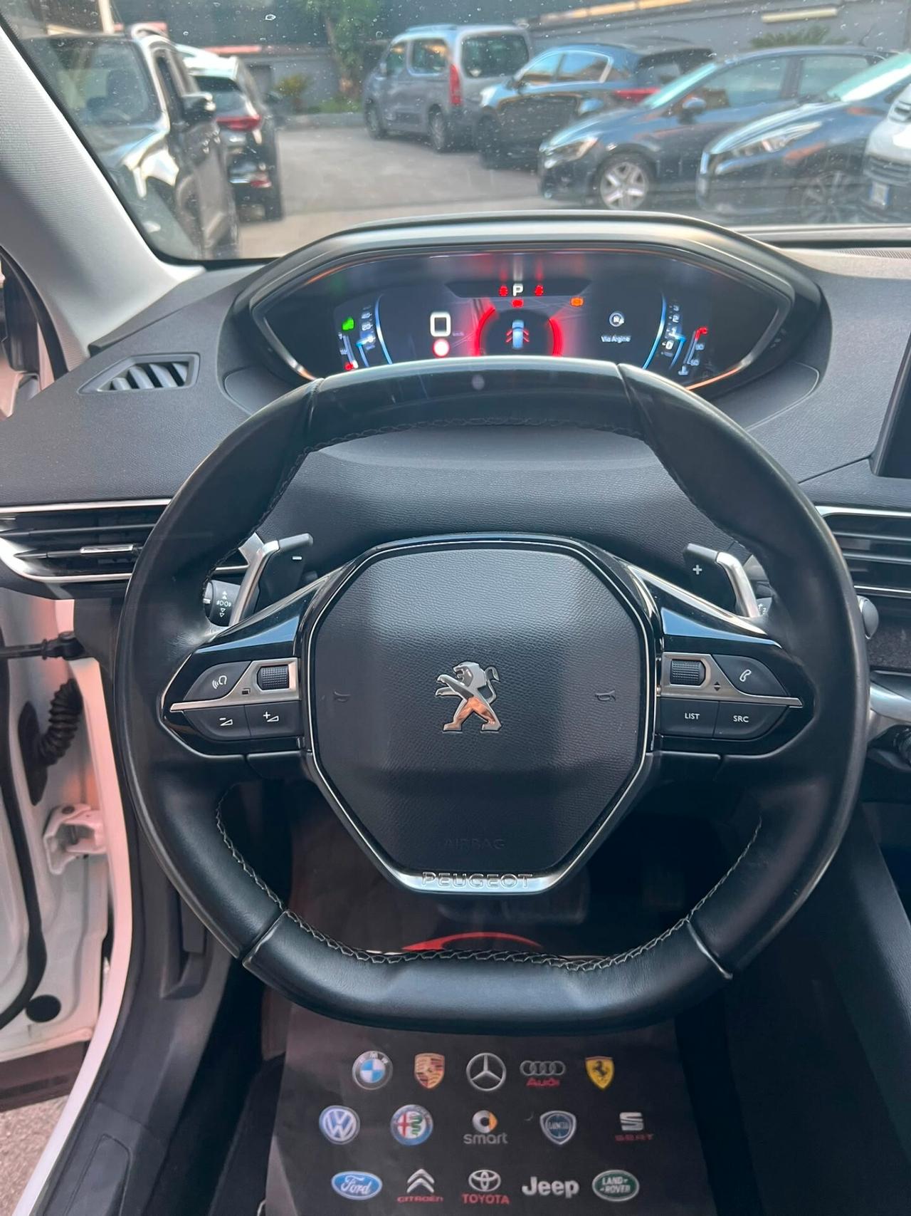 Peugeot 3008 BlueHDi 130 S&S EAT8 Allure