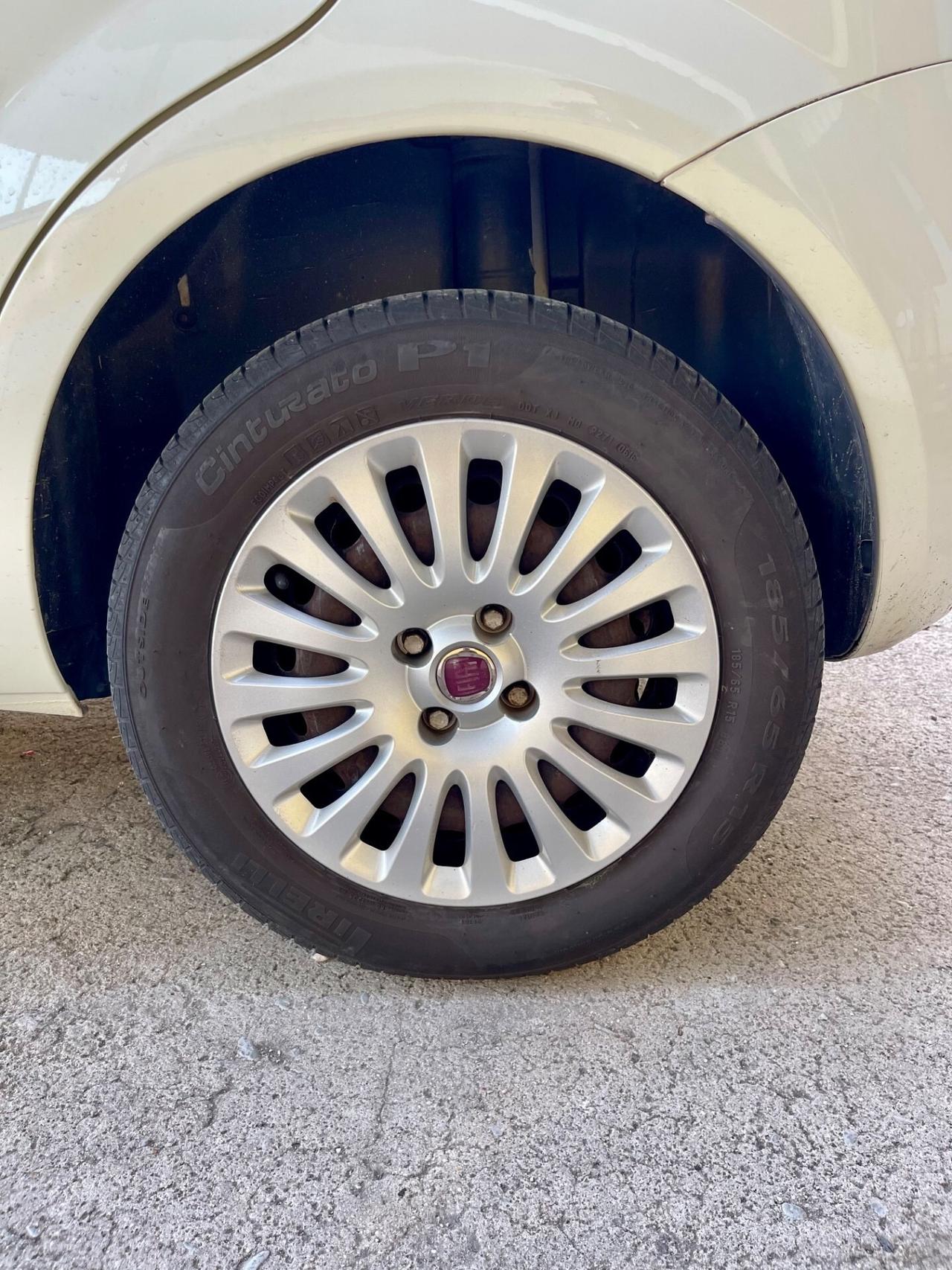 Fiat Punto Evo Punto Evo 1.4B/Met 57kw OK NEOPATEN