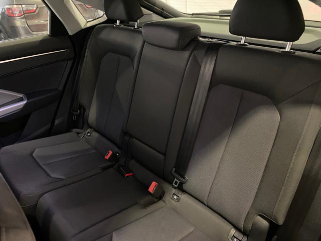 AUDI Q3 SPB 35 S-tronic TDI Business Plus