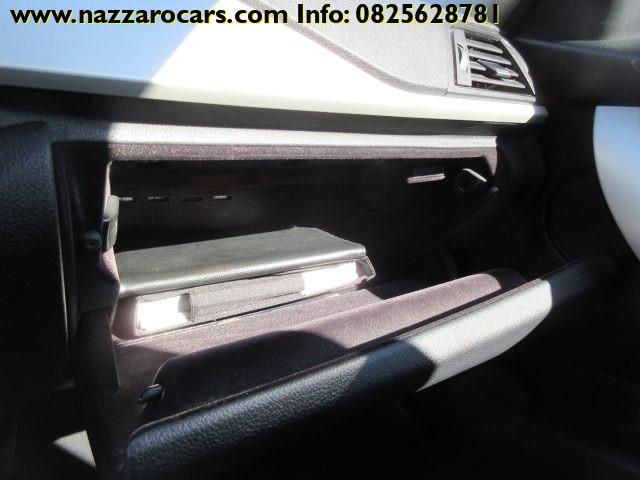 BMW 318 d Business Advantage aut. LED/NAV