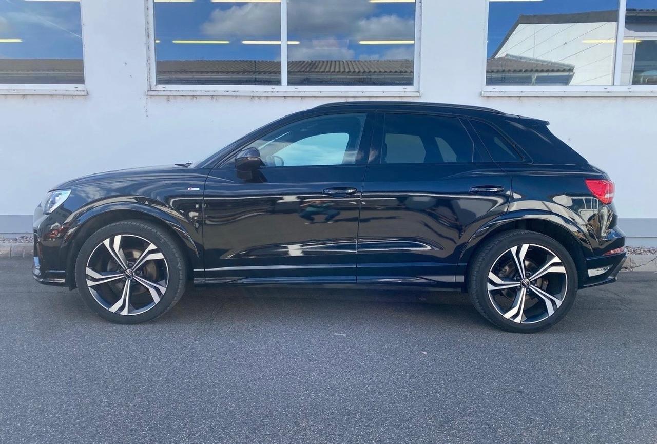 Audi Q3 35 TDI S tronic S Line Tetto Panorama Fari Led