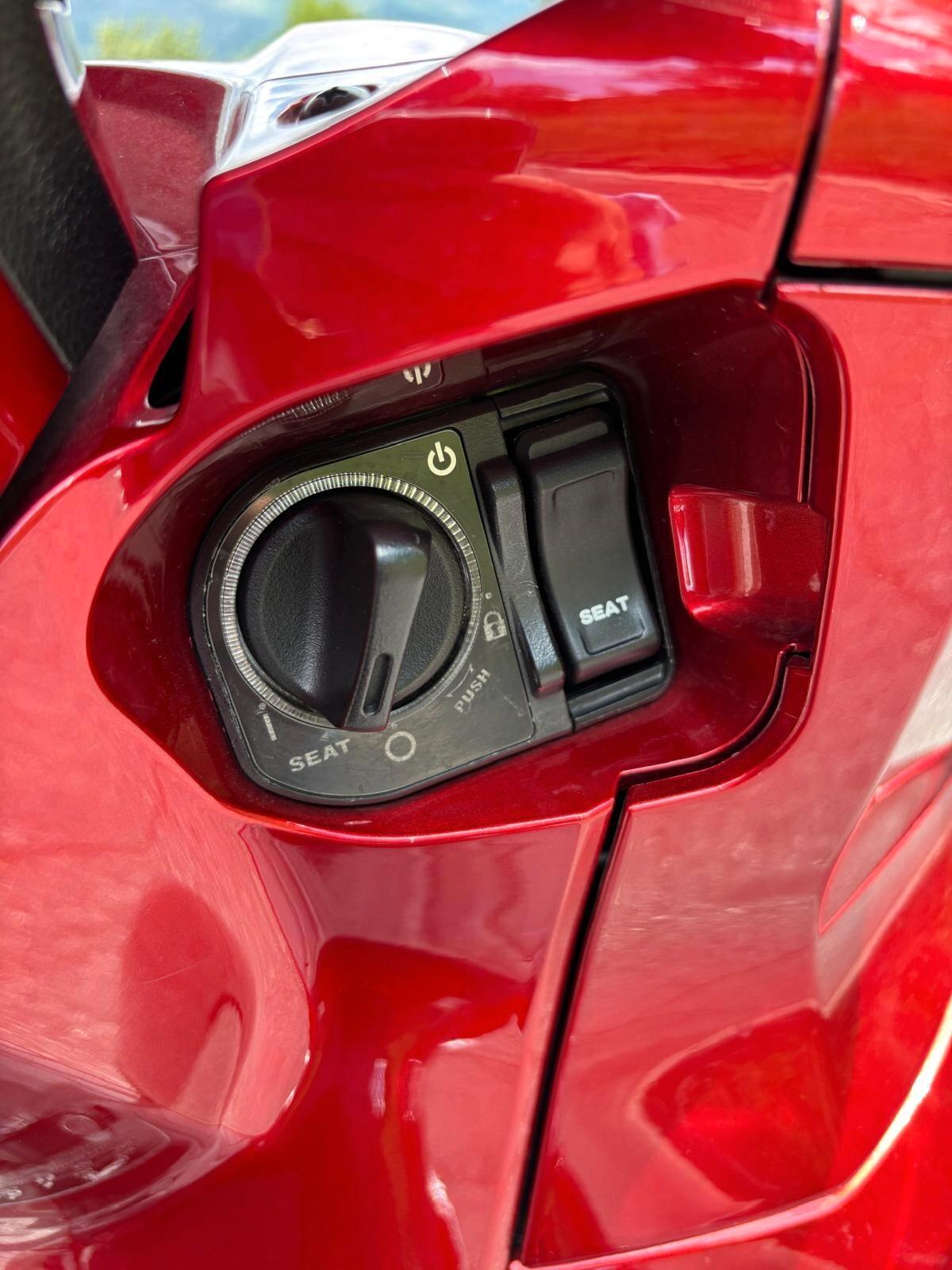 Honda SH 300 i - ABS - KEYLESS