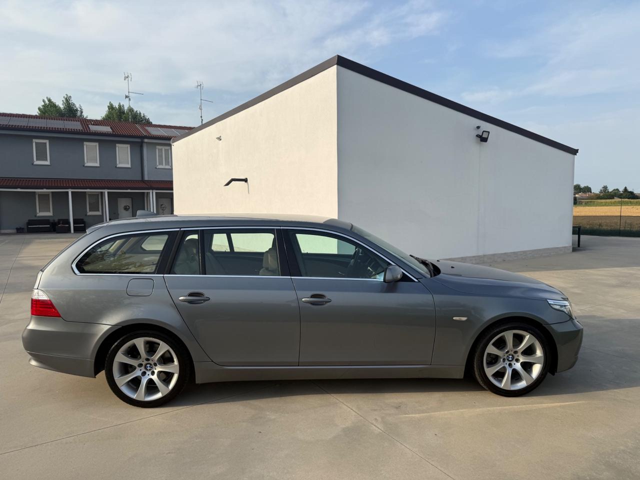 Bmw 520I Touring Futura E61