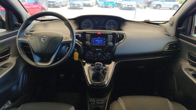 Lancia Ypsilon 1.2 69cv Silver
