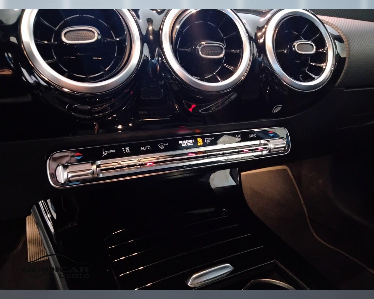 Mercedes-Benz Classe A - W177 2018 - A 180 d Sport auto