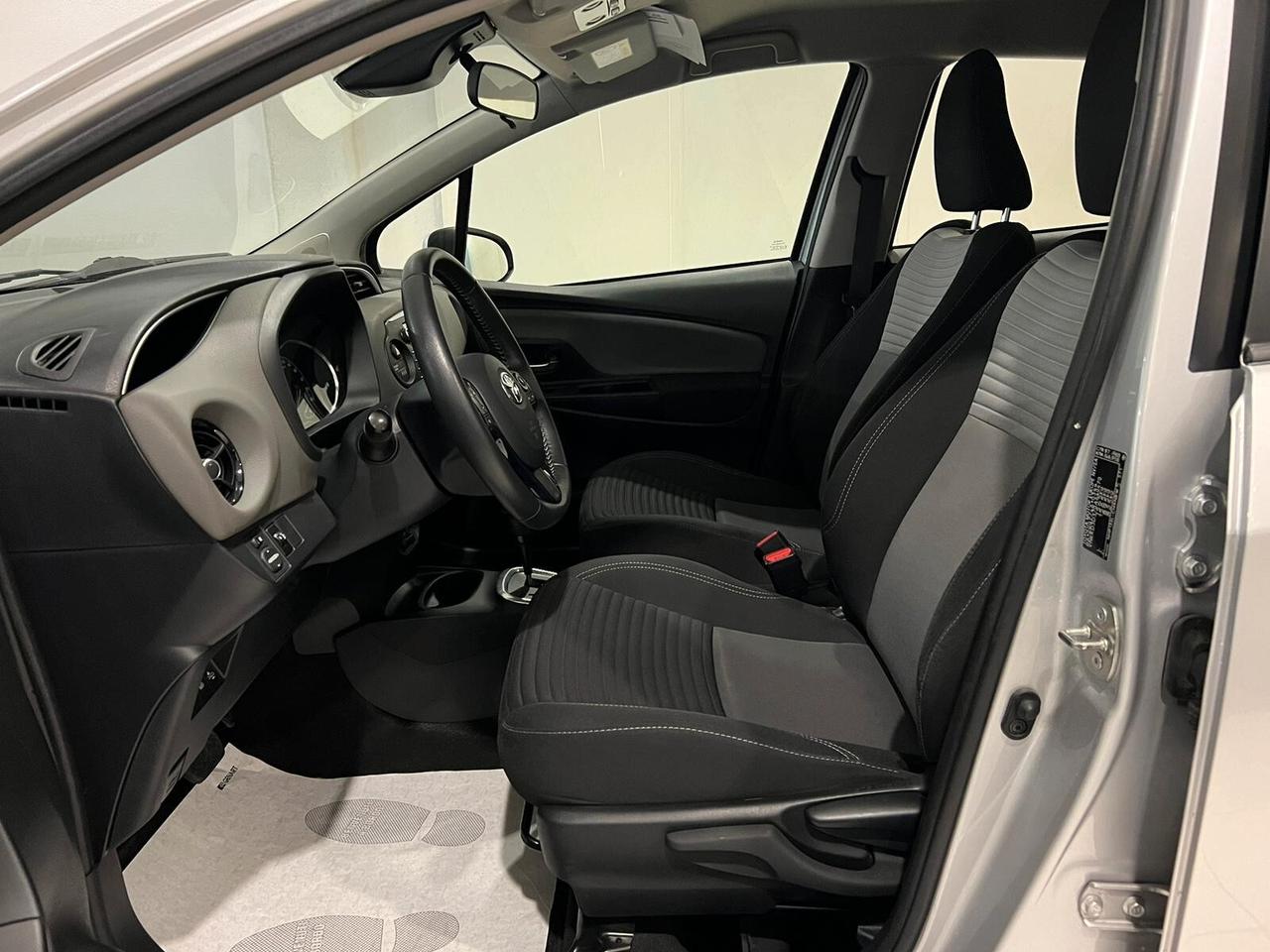 Toyota Yaris 1.5 Hybrid 5 porte Business - 2019