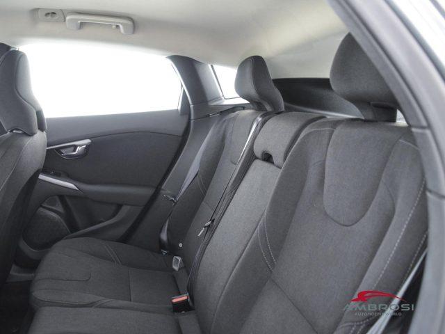 VOLVO V40 Cross Country D2 1.6 Kinetic