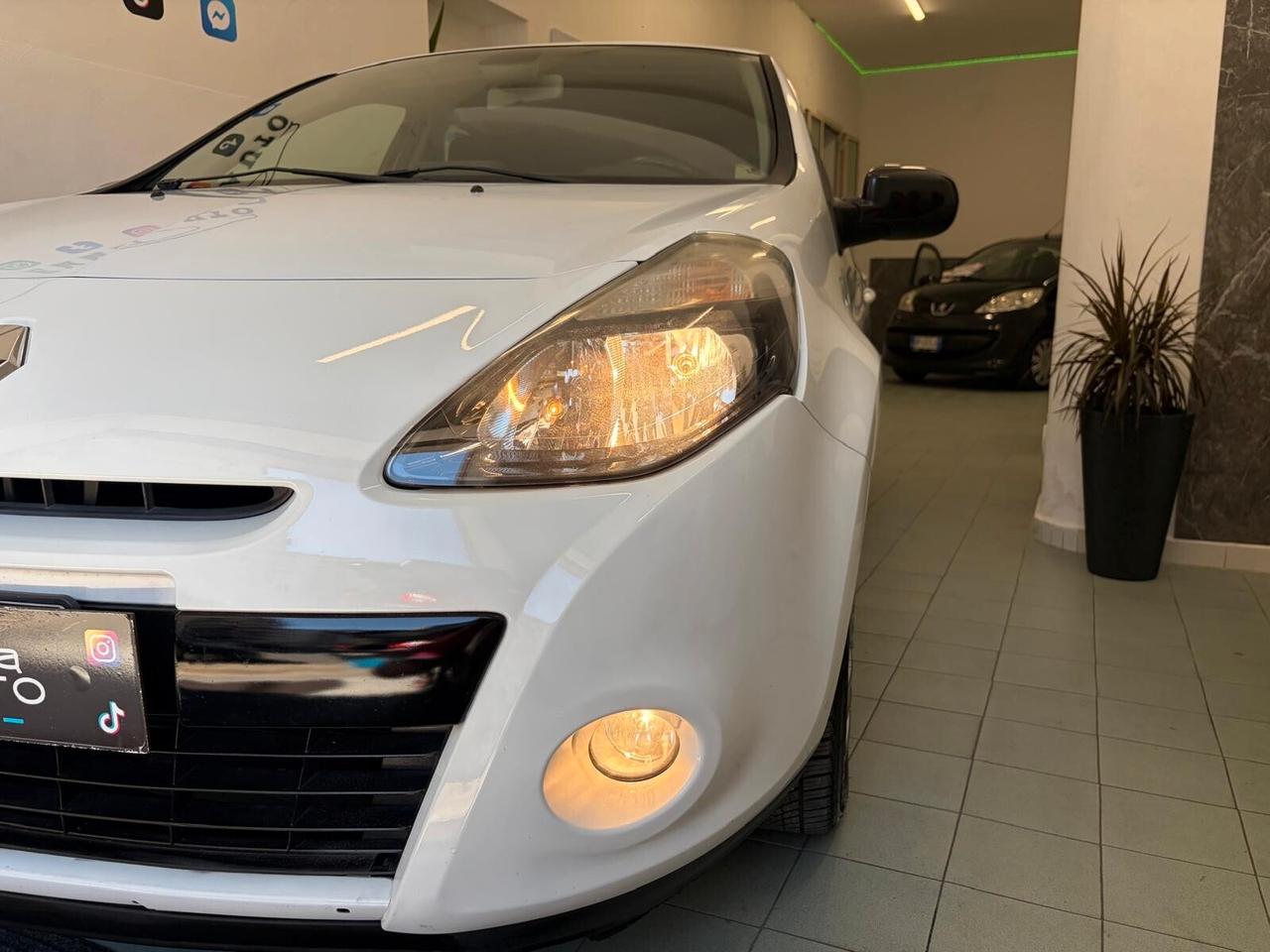 Renault Clio 1.2 75Cv 12 MESI DI GARANZIA NUOVISSIMA