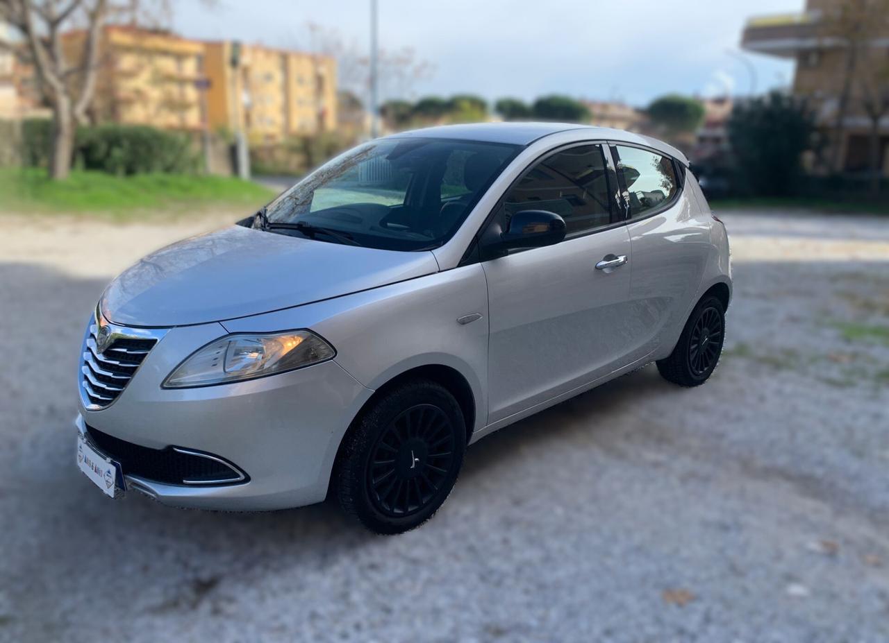 Lancia Ypsilon 1.3 MJT 75 CV Platinum