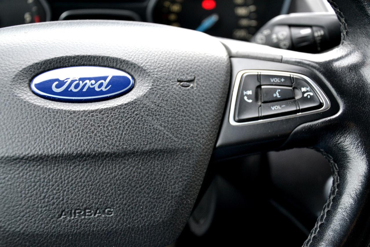 Ford C-Max 1.5 TDCi 120CV TITANIUM NAV+TEL+RCAM+PRIVACY+CERCH