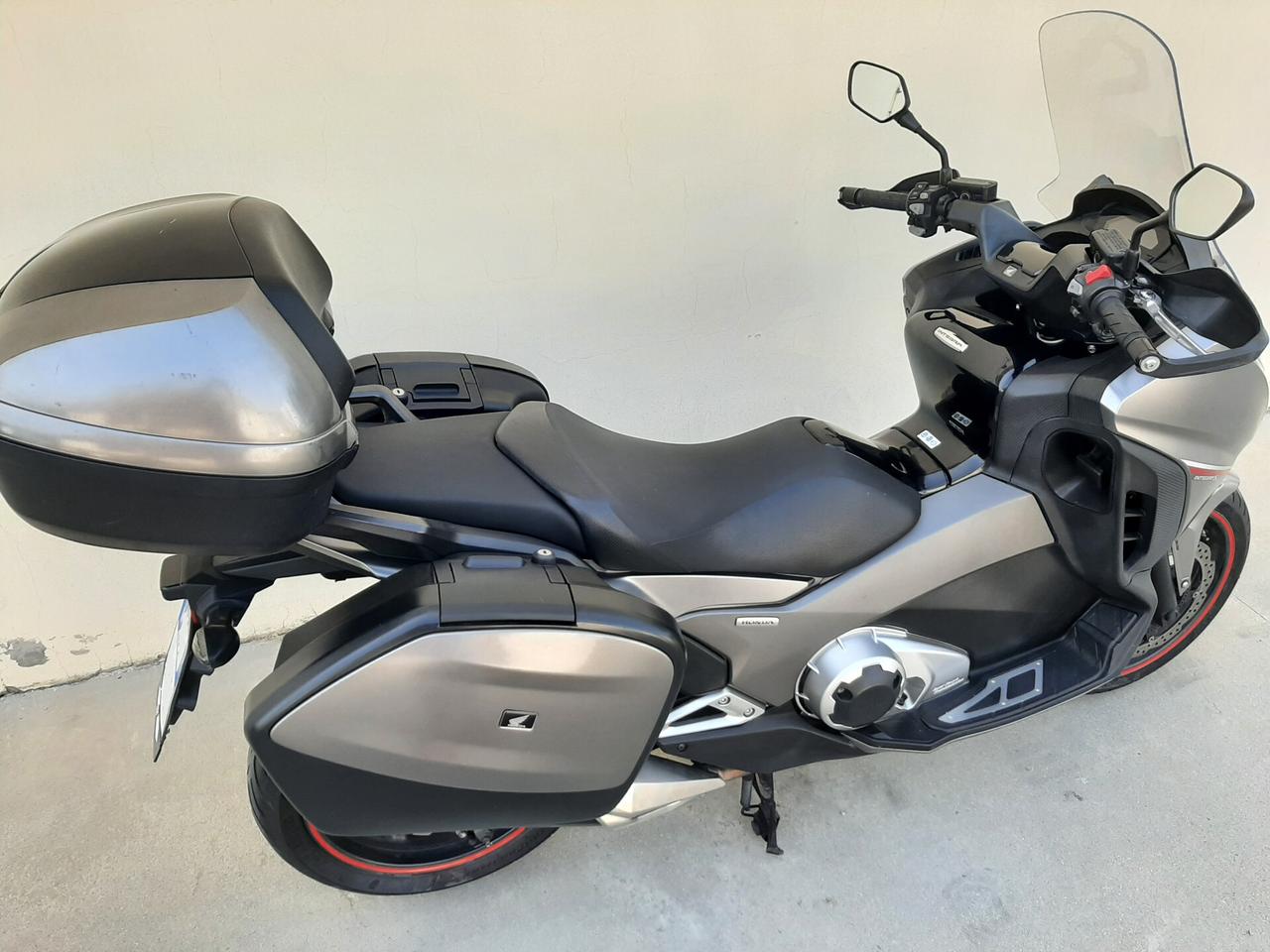 Honda Integra 750 S - ABS
