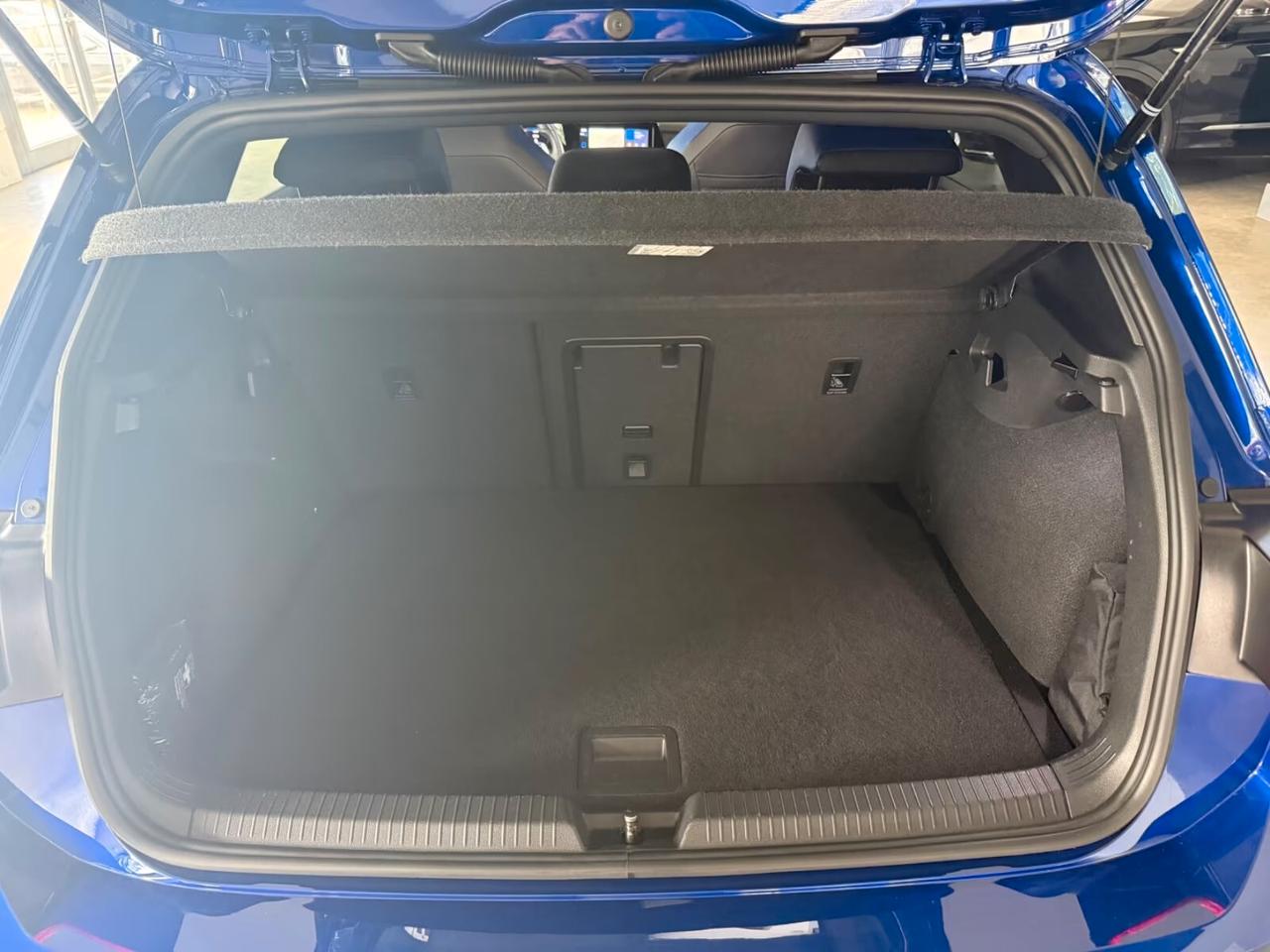 Volkswagen Golf VIII 8 R 4Motion Matrix