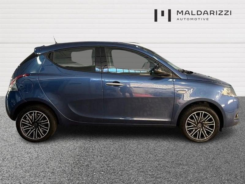 Lancia Ypsilon III 2021 1.0 firefly hybrid Gold s&s 70cv