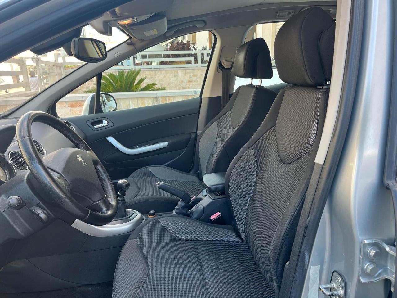 Peugeot 308 1.6 HDi 110CV 5p. Féline (6 Marce)