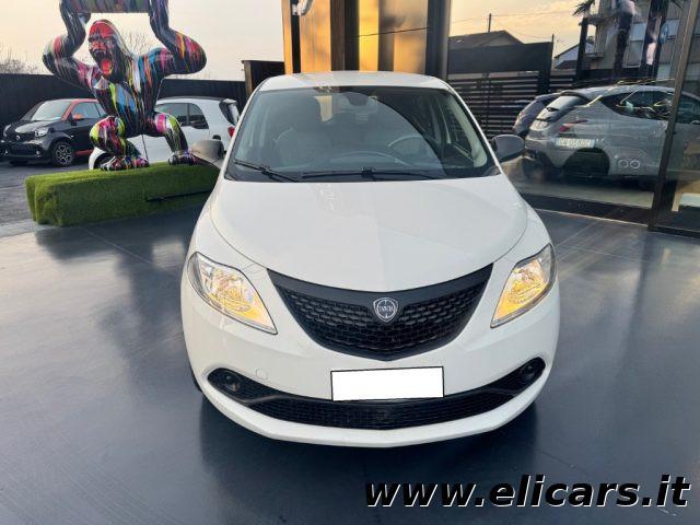 LANCIA Ypsilon 1.0 FireFly 5 porte S&S Hybrid Ecochic Silver