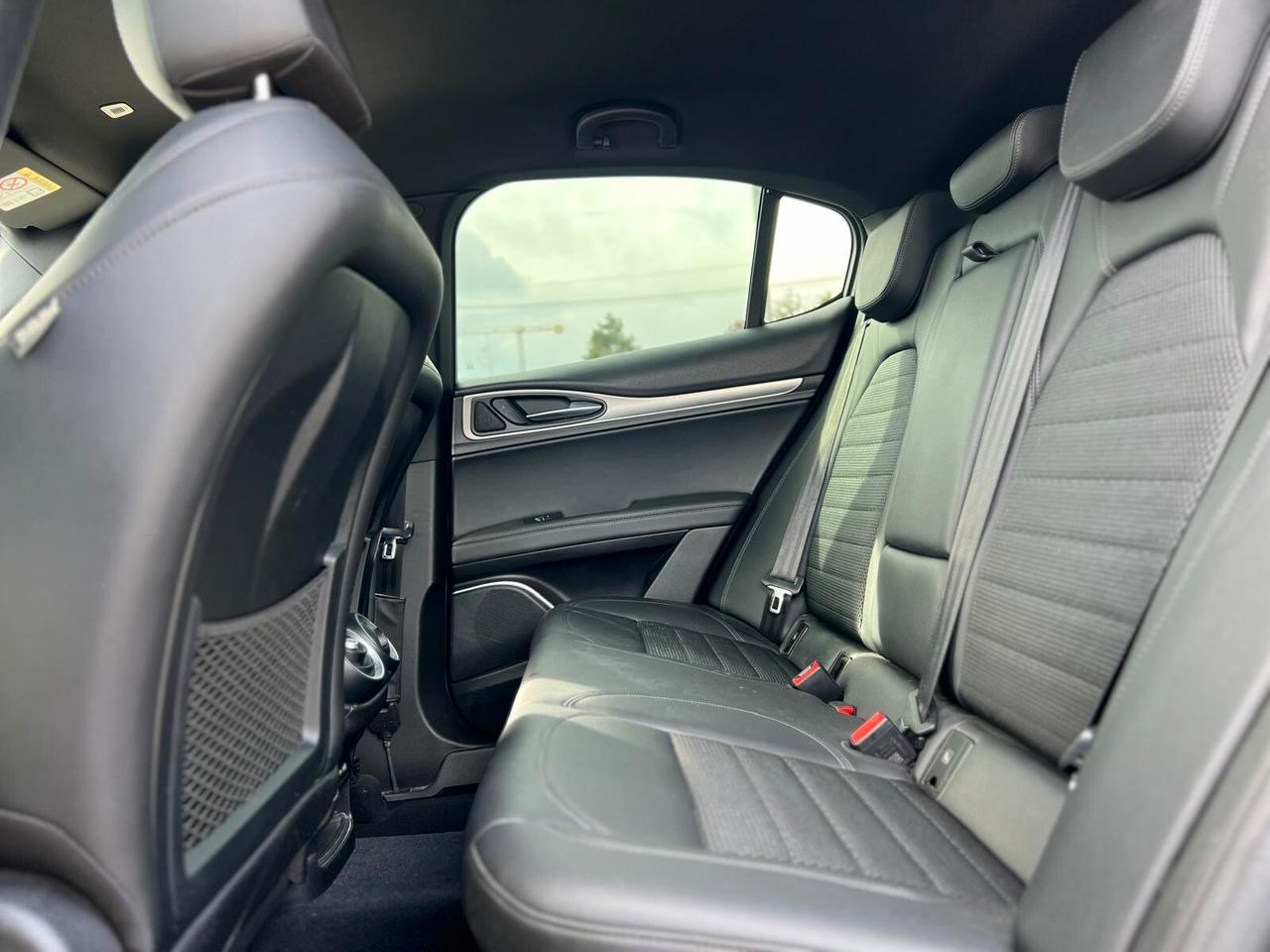 Alfa Romeo Stelvio 2.2 Turbodiesel 160 CV AT8 RWD Super Business N1