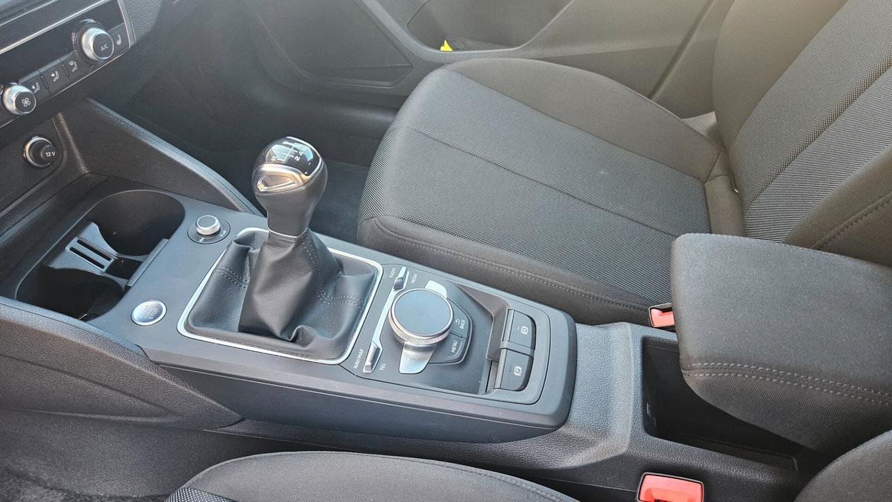 Audi Q2 30 1.0 tfsi 110cv C.MANUALE-NAVY-CAMERA-SED.RISC.