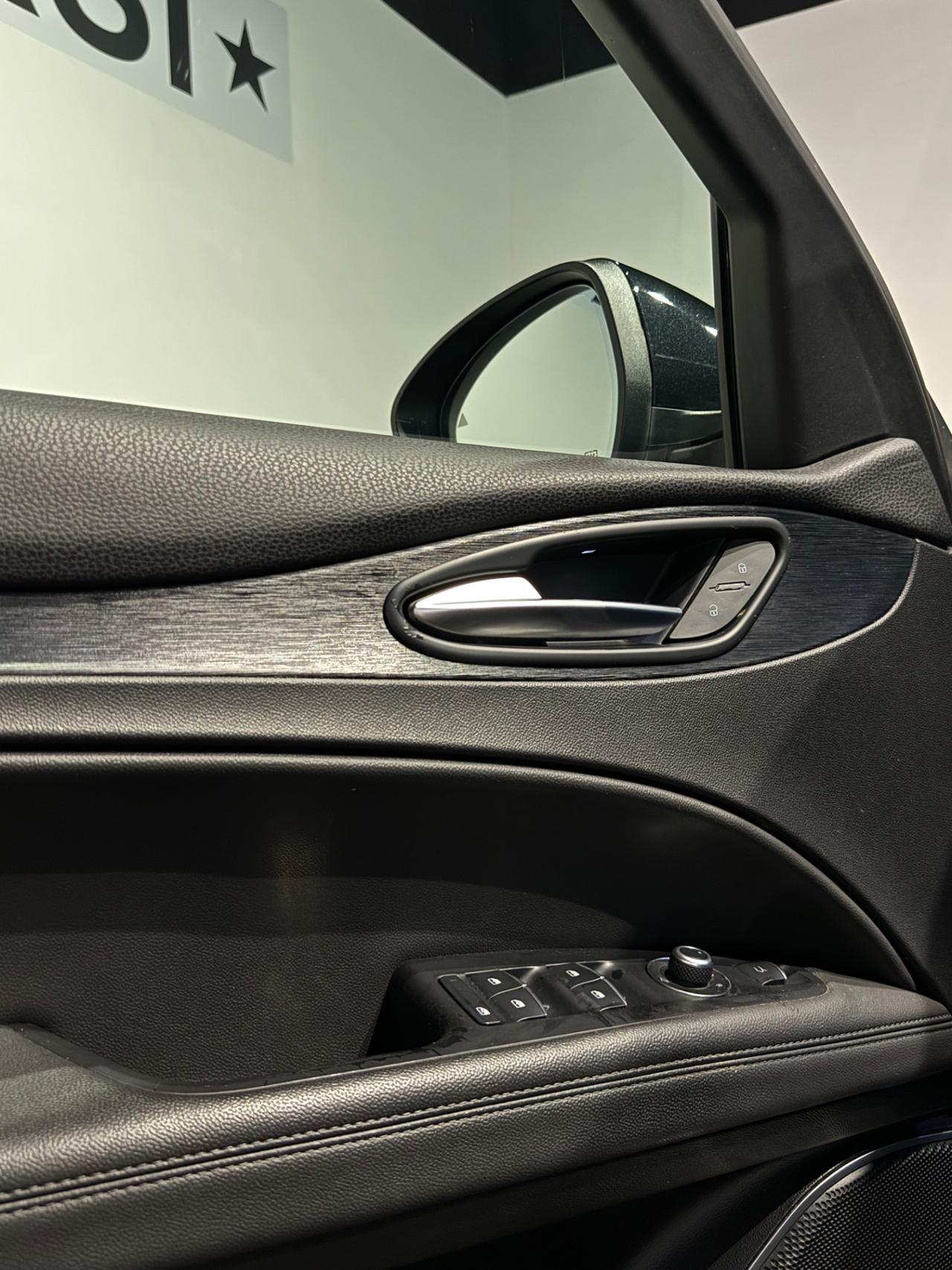 Alfa Romeo Stelvio 2.2 Turbodiesel 160 CV AT8 RWD Business