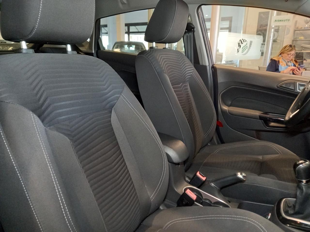Ford Fiesta 1.4 5p. 40.000 Km GPL Titanium