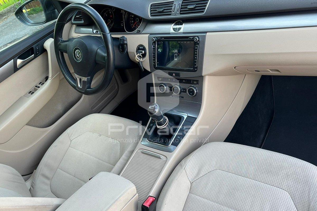 VOLKSWAGEN Passat 2.0 TDI Comfortline BlueM. Tech.