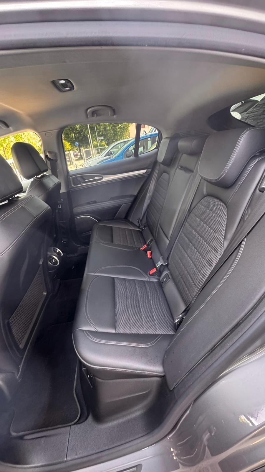 Alfa Romeo Stelvio 2.2 Turbodiesel 210 CV AT8 Q4 Executive