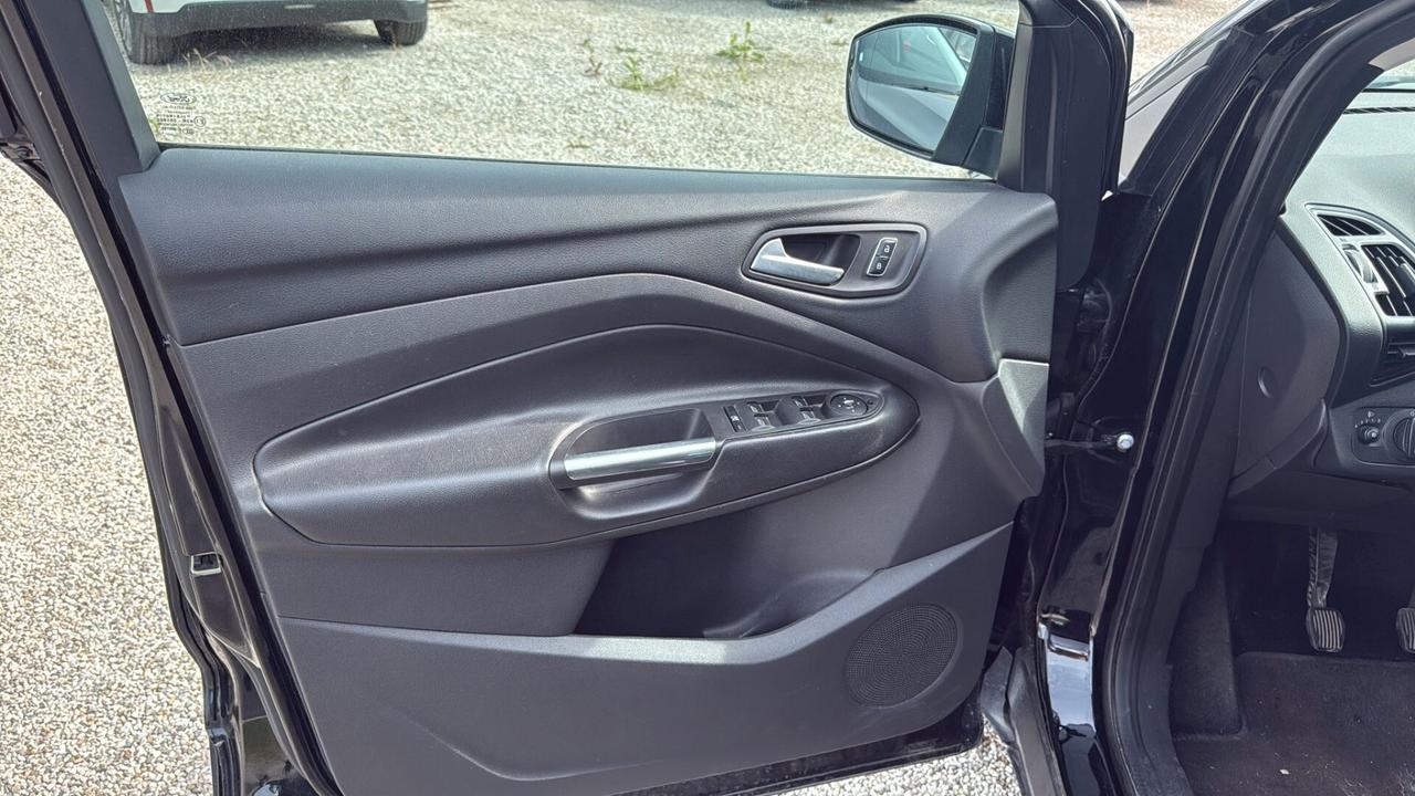 Ford Kuga 2.0 TDCI 120 CV S&S 2WD Titanium