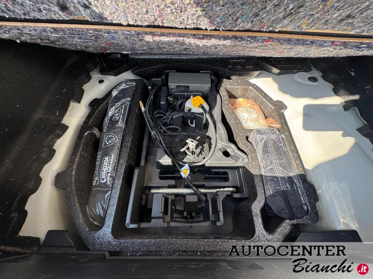 Peugeot 208 5 Porte 1.5 bluehdi Like s&s 100cv