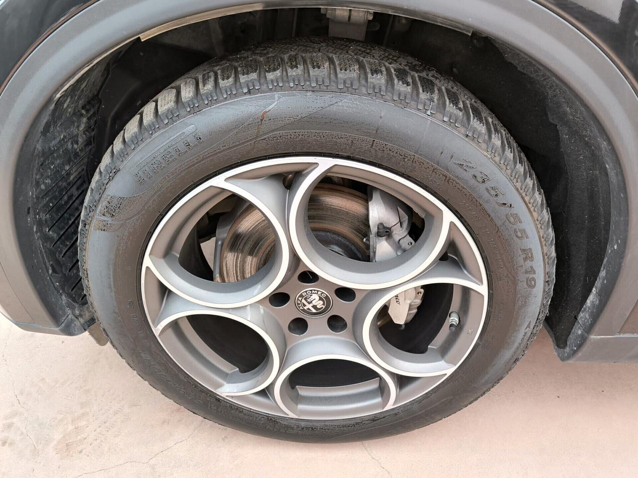 Alfa Romeo Stelvio 2.2 Turbodiesel 160 CV AT8 RWD Sprint