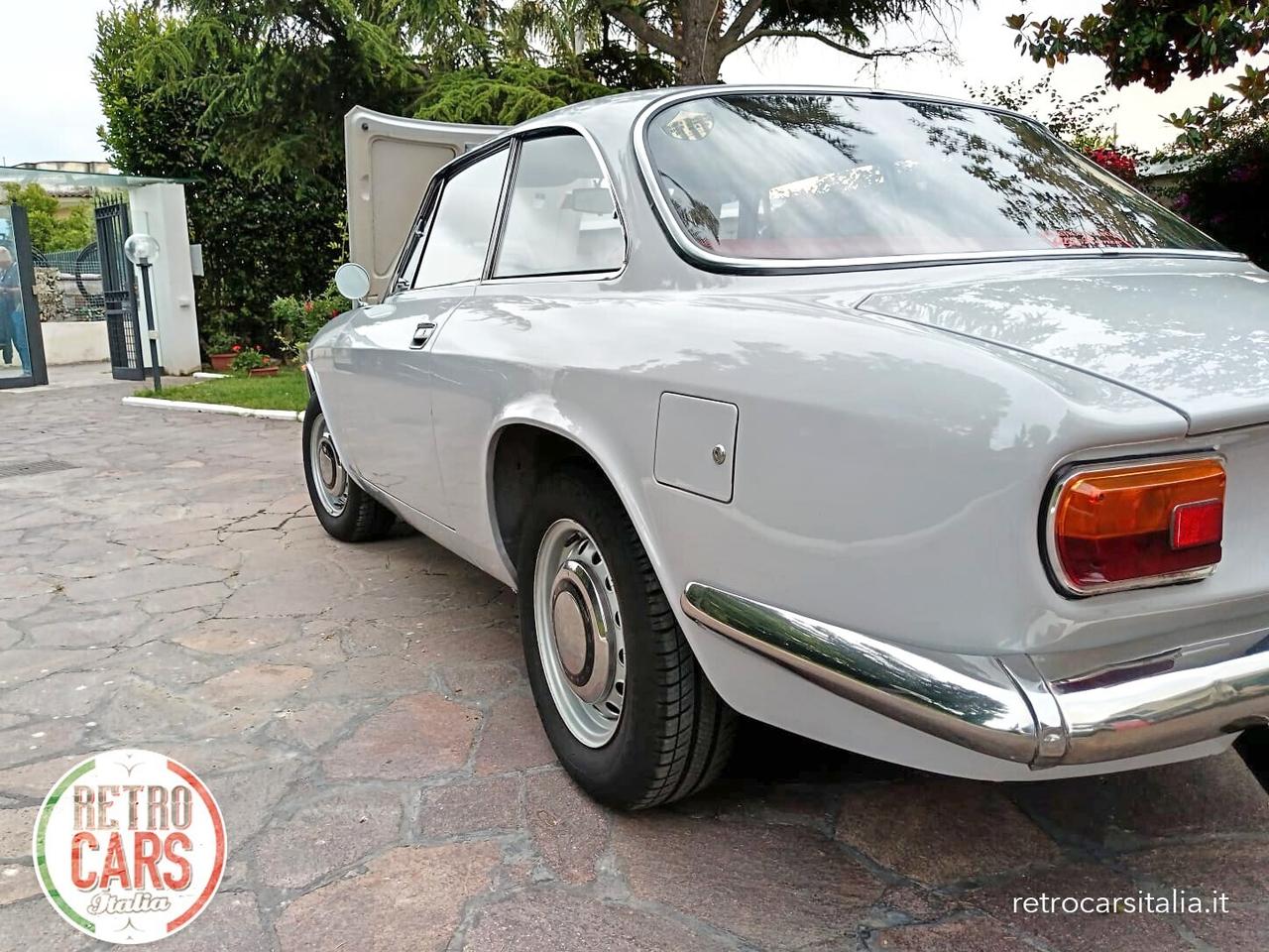 Alfa Romeo Giulia GT 1300 Junior - Scalino