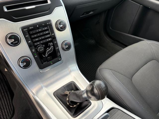 VOLVO XC70 D4 AWD Momentum
