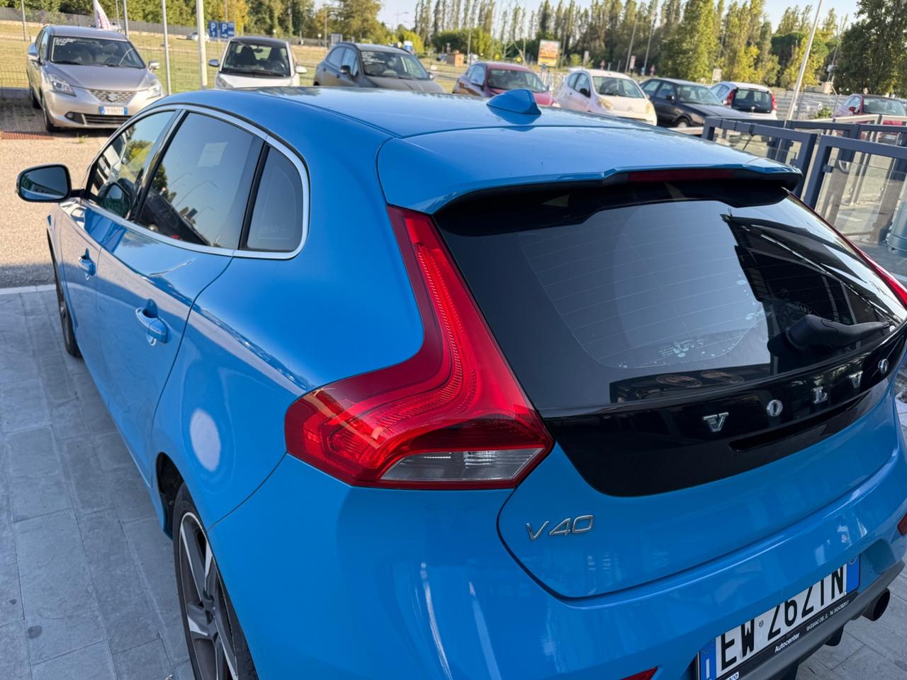 Volvo V40 D2 1.6 R-design Kinetic