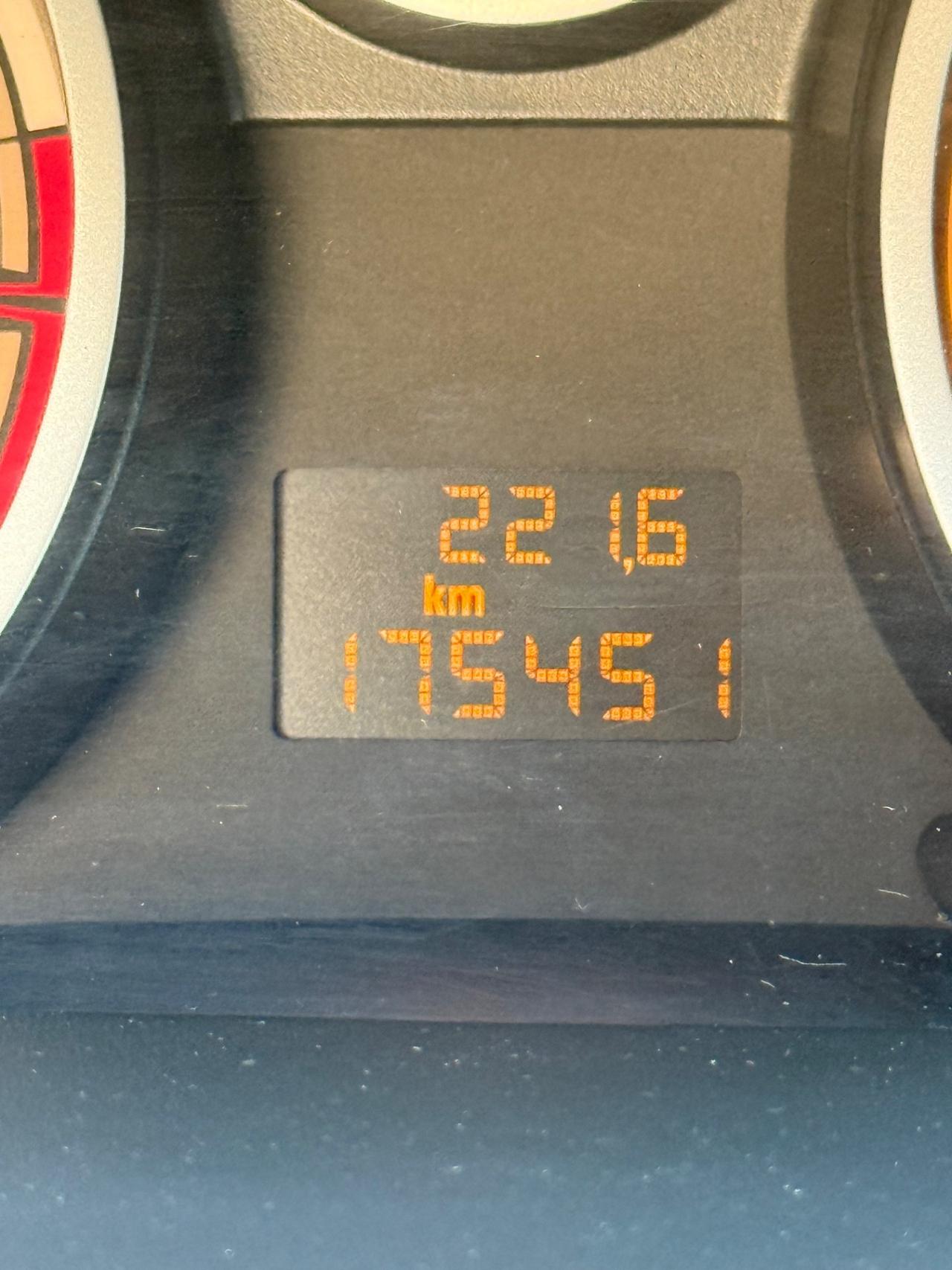 Opel Corsa 1.4 16V 3 porte b-color
