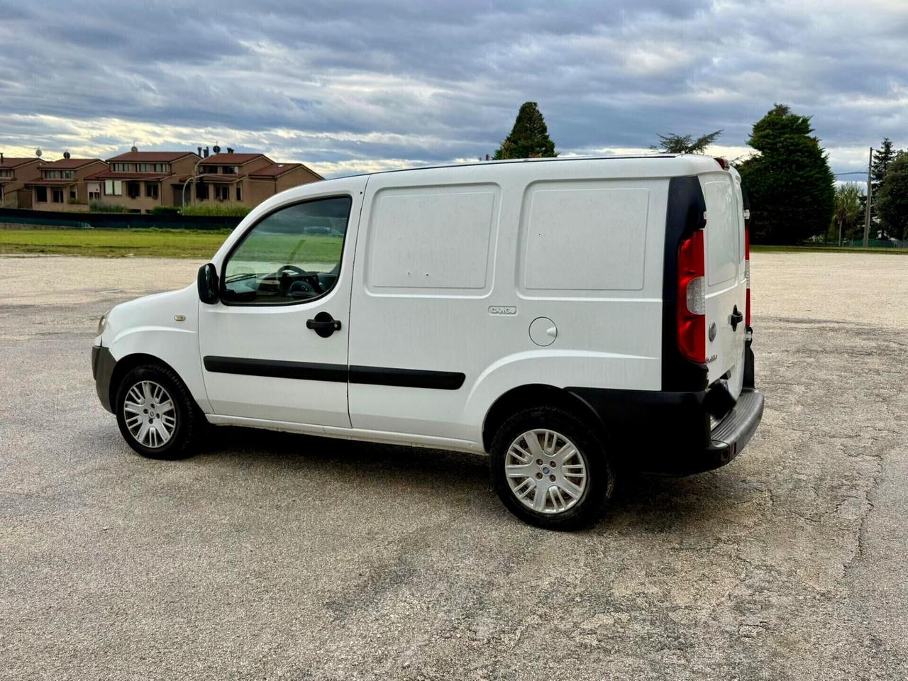 Furgone Fiat Doblò cargo 1.3 MJT neopatentati