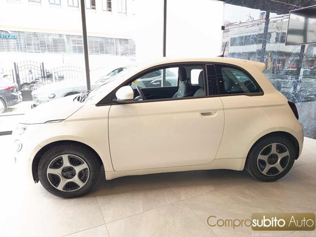 FIAT 500e 3+1 42 kWh Passion
