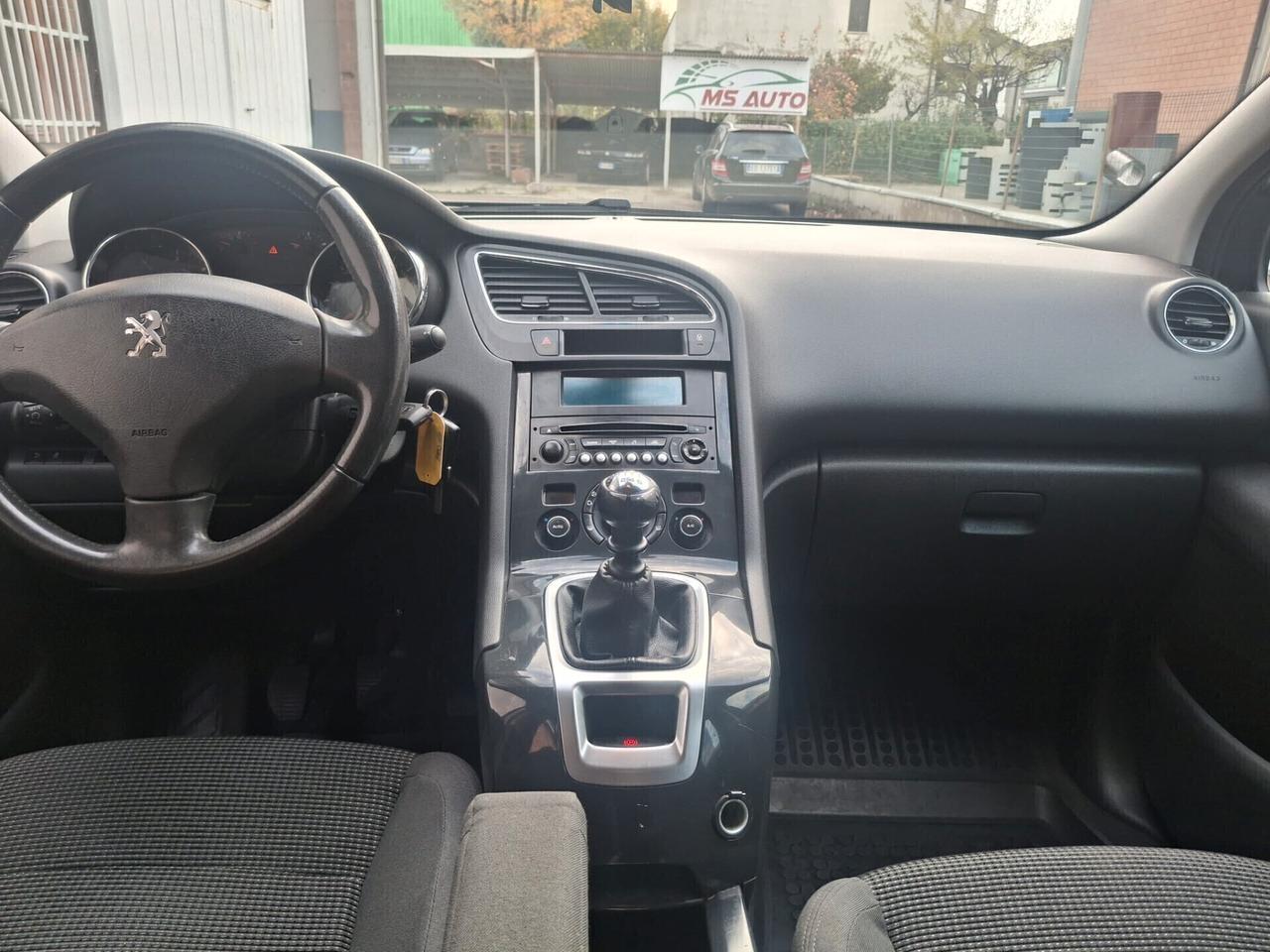 Peugeot 5008 1.6 HDi 115CV Allure 7 POSTI