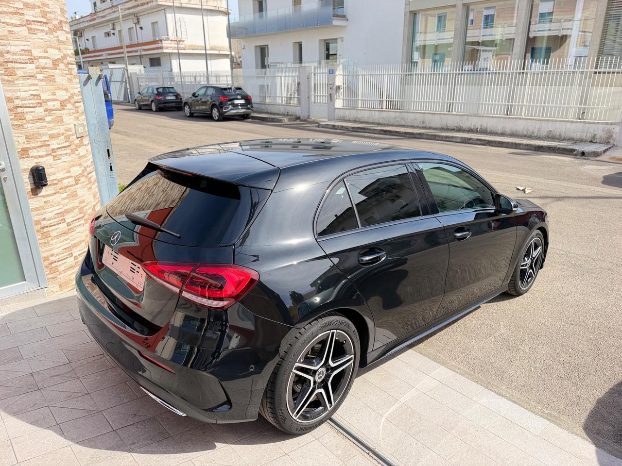 Mercedes-benz A180d Premium Amg -2021 AMBIENT/NAVI