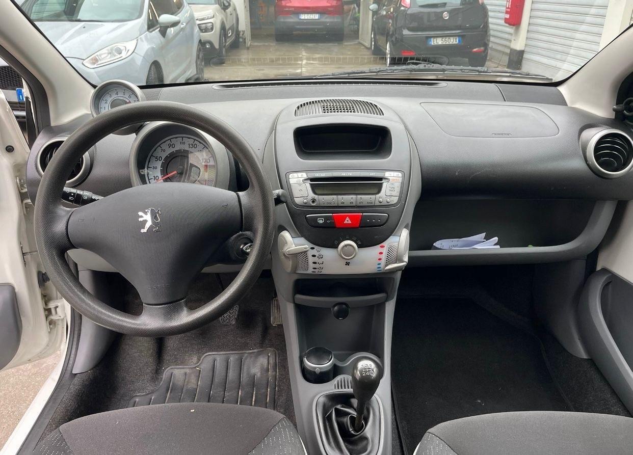 Peugeot 107 1.0 68CV 5p. Plaisir