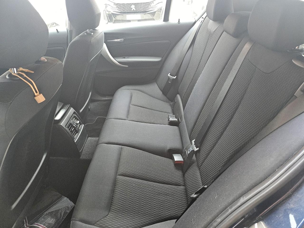 Bmw 118 118d 5p. Unique