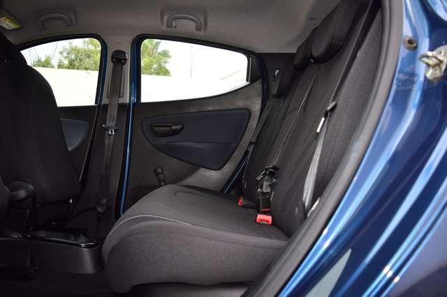 Lancia Ypsilon 1.0 Firefly Hybrid 70 cv Gold - 5 posti