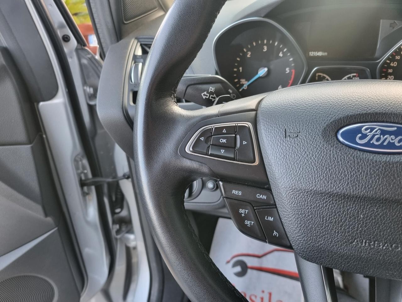 Ford Kuga 1.5 TDCI 120 CV S&S 2WD Powershift Business